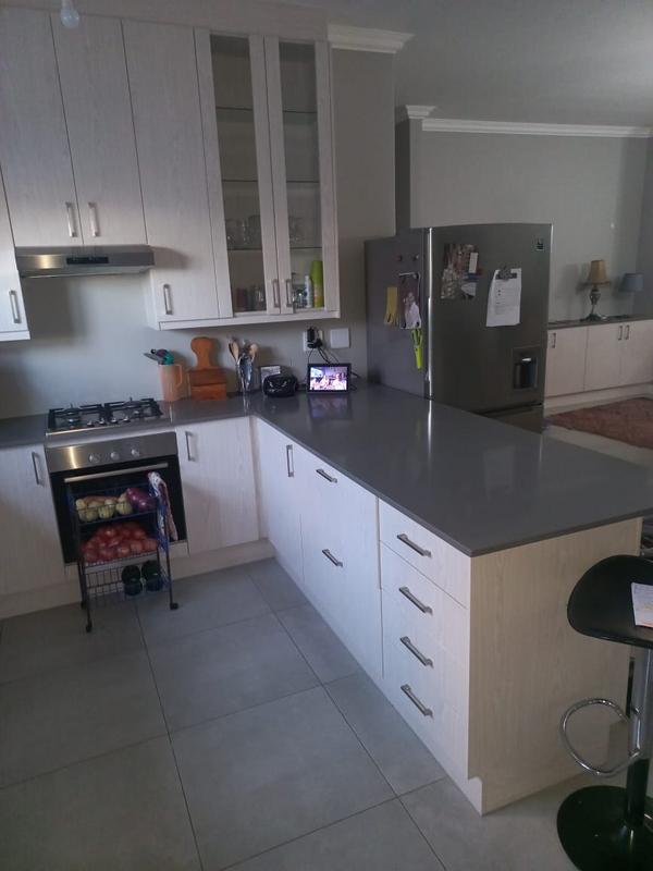 To Let 3 Bedroom Property for Rent in Sunningdale Western Cape
